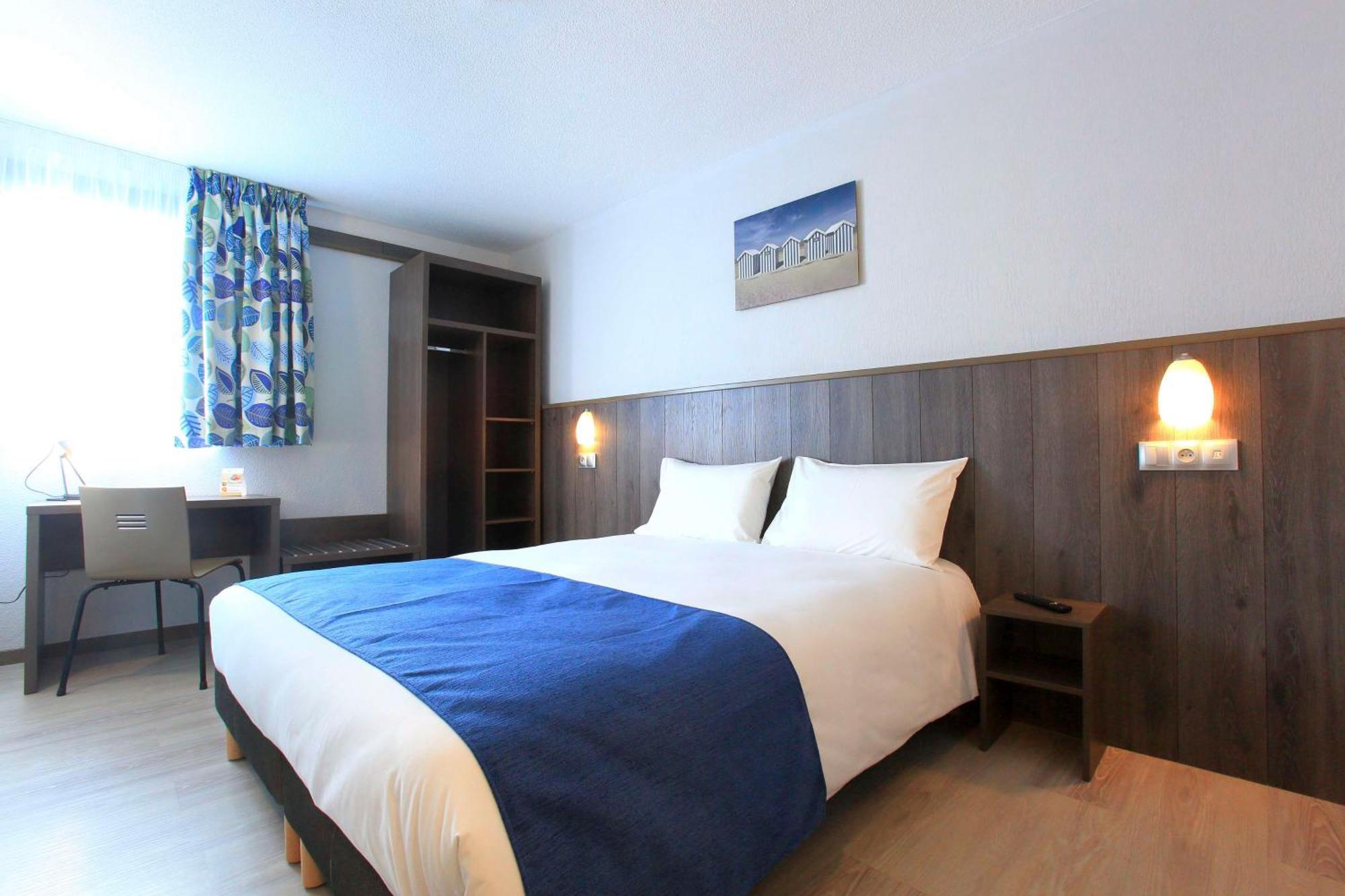 Brit Hotel Calais Buitenkant foto